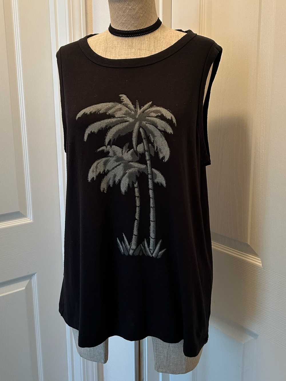 Lucky Brand Sleeveless Black Palm Tree Graphic Tank Top